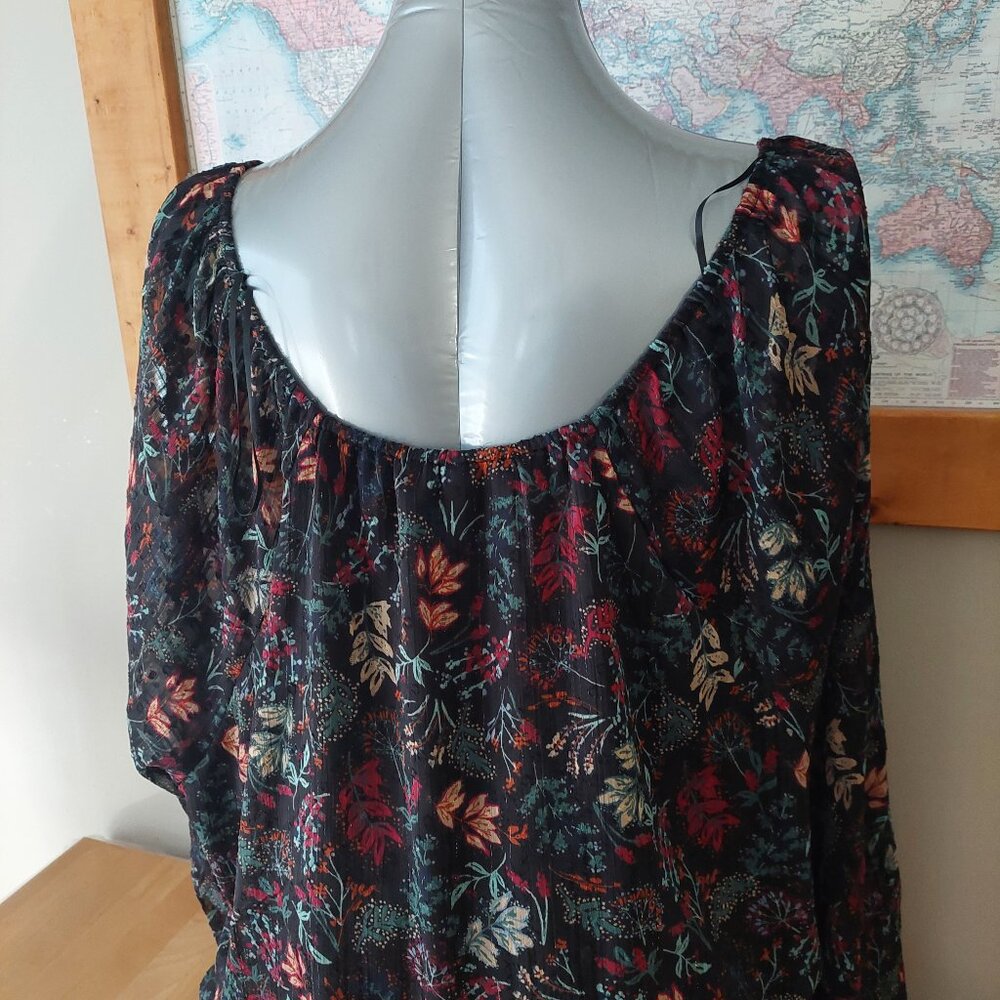 Pennington's Black w/Floral Square-Neck Blouse with Balloon Sleeves Plus Size 4X - Picture 6 of 12